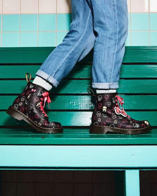 Botas Dr. Martens 1460 Hello Kitty & Friends Niña Negros/Multicolor MX-59376